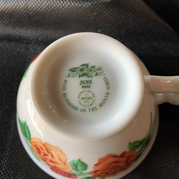 Tea cup n saucer - Picture 4 of 4